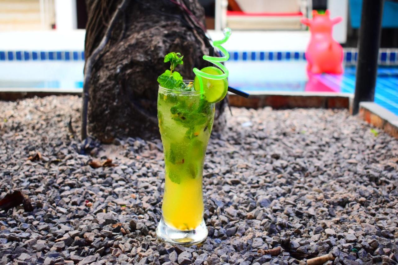 White Rabbit Hostel Siem Reap (Adults Only) Exterior foto